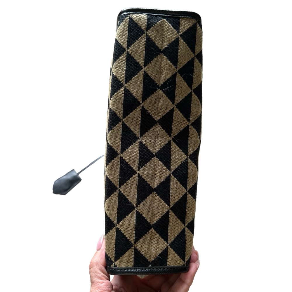 Non Authentic P R A D A Handbag - Picture 4 of 13